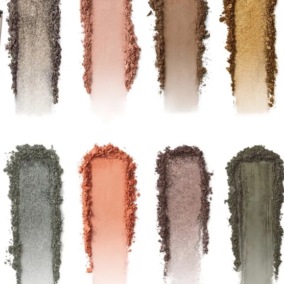 🥳🥳🥳HP🥳🥳🥳Camouflage Beauty Eyeshadow Palette
STILA - Picture 12 of 13